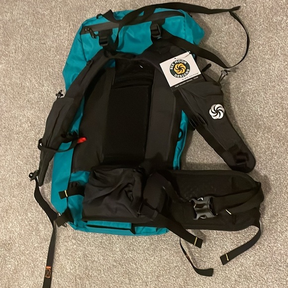 Six Moon Designs All Day Carry Travel Backpack 45L - color Teal, size Small - Picture 4 of 8
